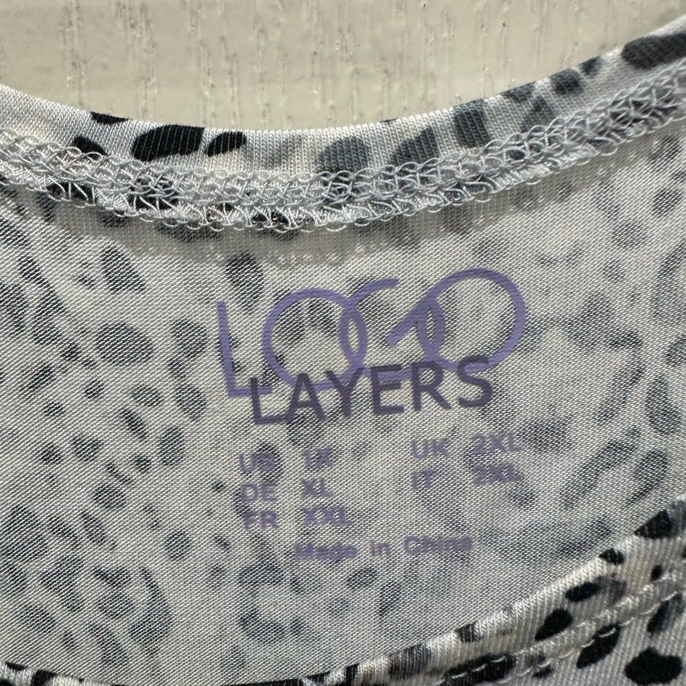 LOGO by Lori Goldstein Gray Patterned Tank Top - Picture 2 of 5